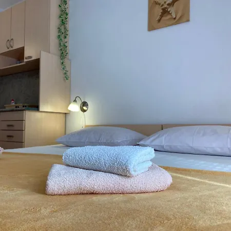 Luna Apartment