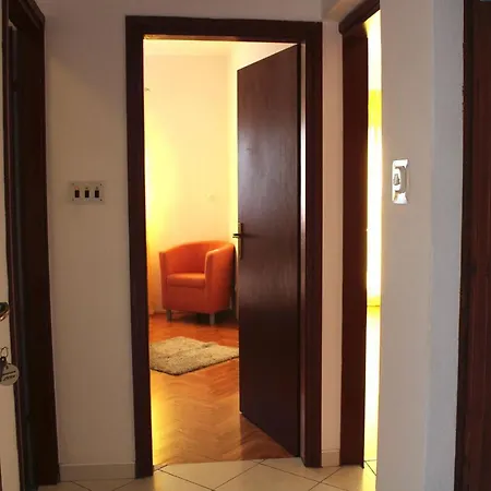 Luna Apartment