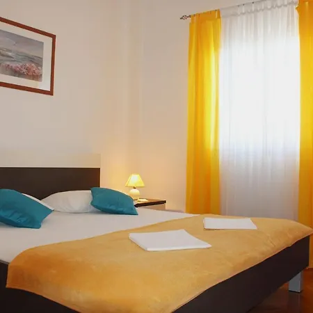 Luna Apartment *