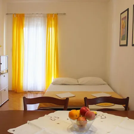 Luna Apartment Pag Town