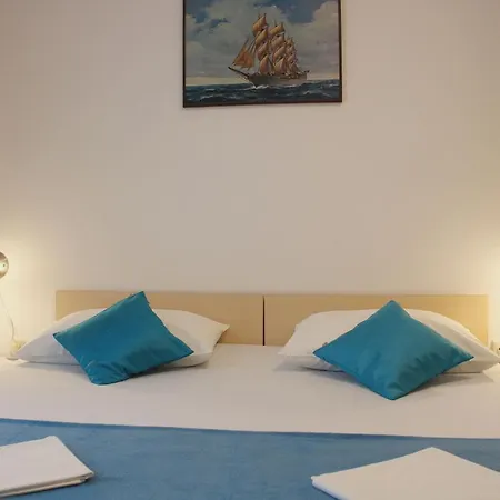 Apartment Luna Pag Town