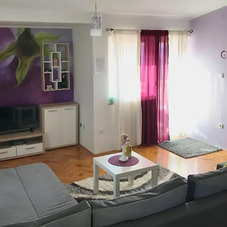 Luna Apartment *