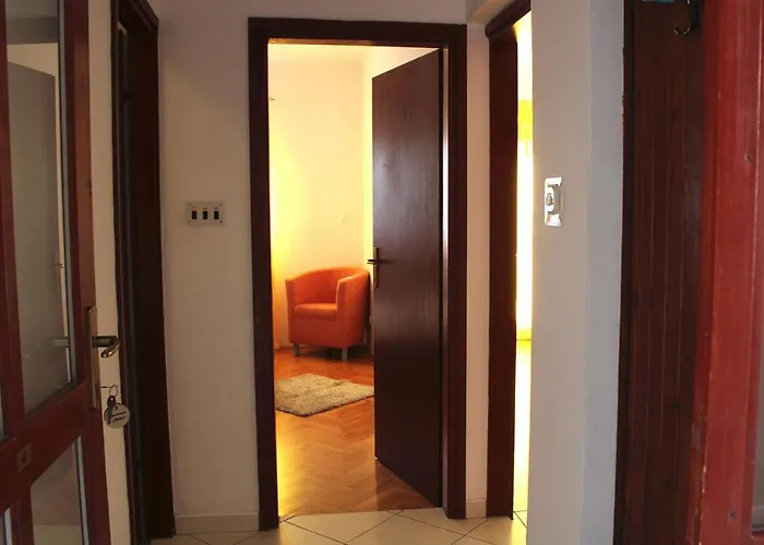 Luna Apartment
