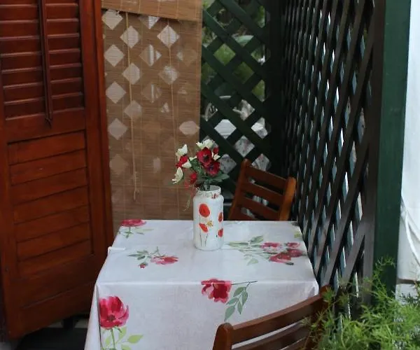 Luna Apartamento Pag Town
