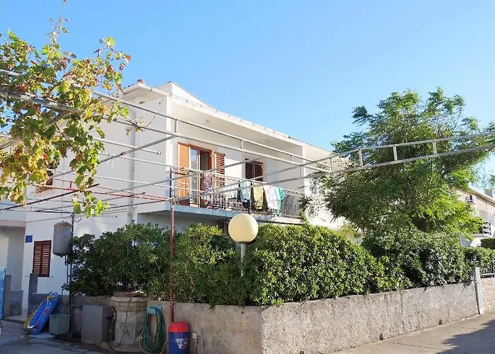 Luna Apartamento Pag Town